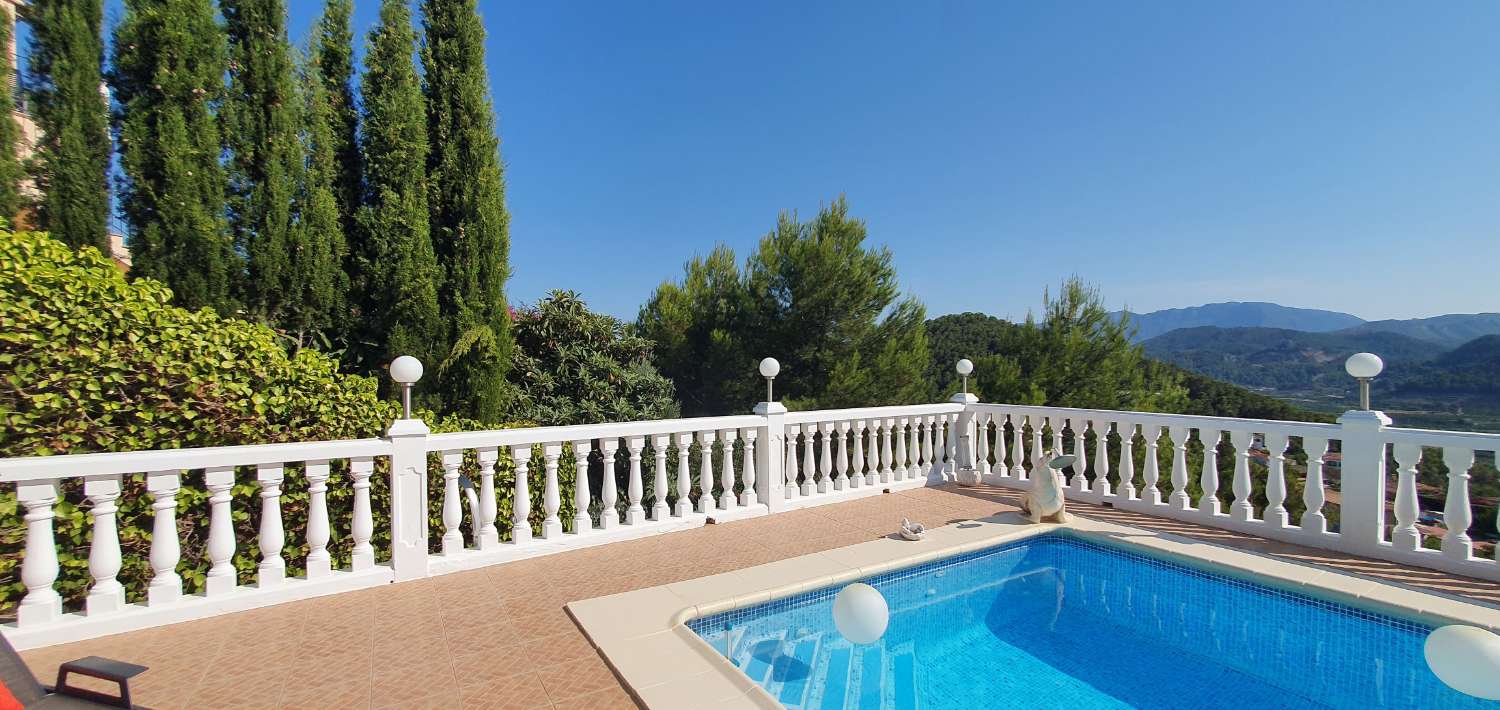 Villa te koop in Gandia