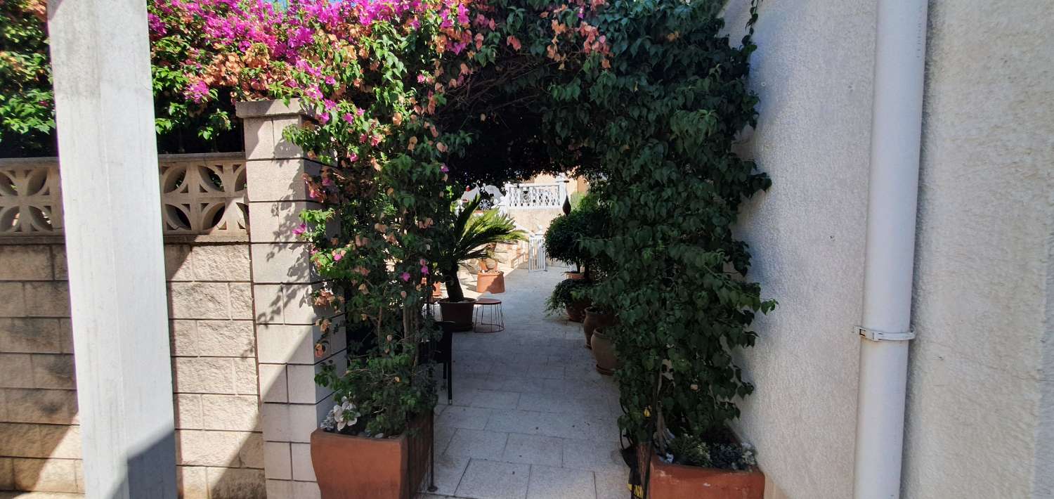Villa te koop in Gandia