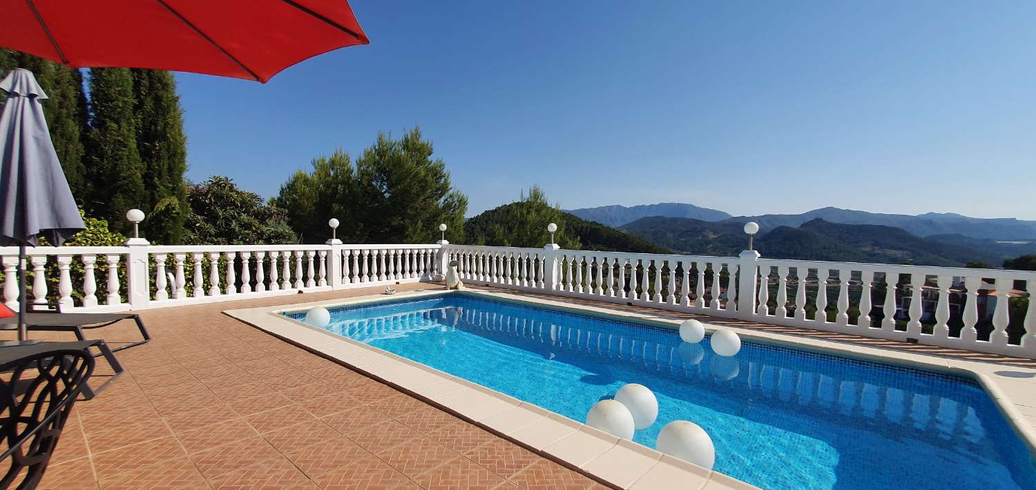 Villa te koop in Gandia