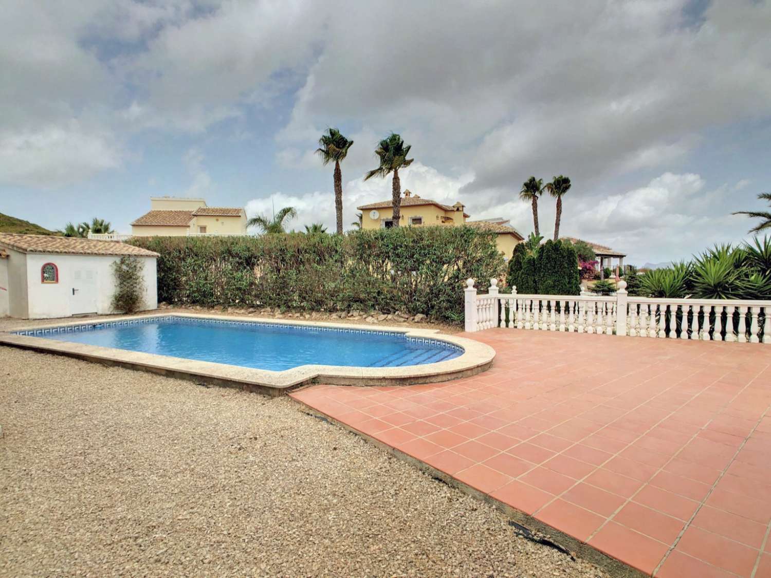 Villa for sale in Ador