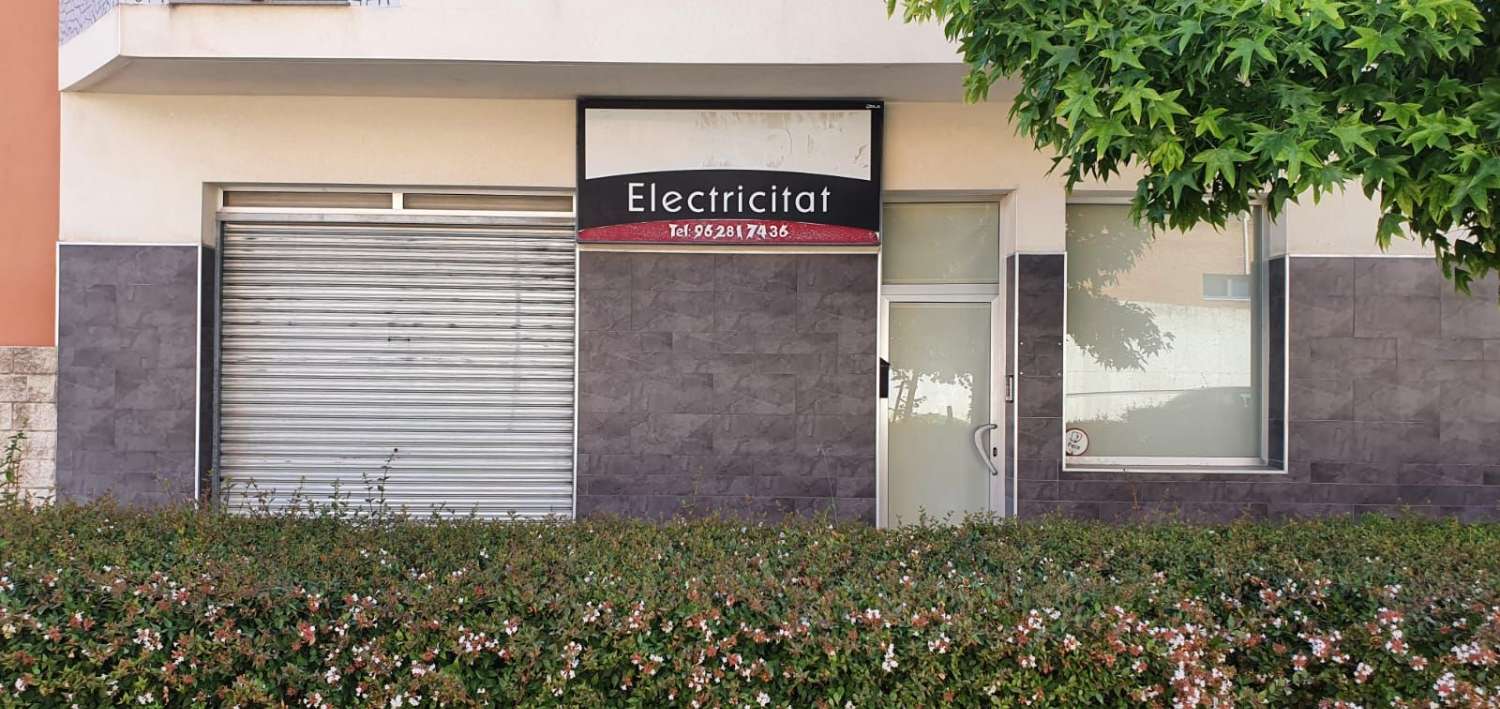 Shop for sale in Villalonga