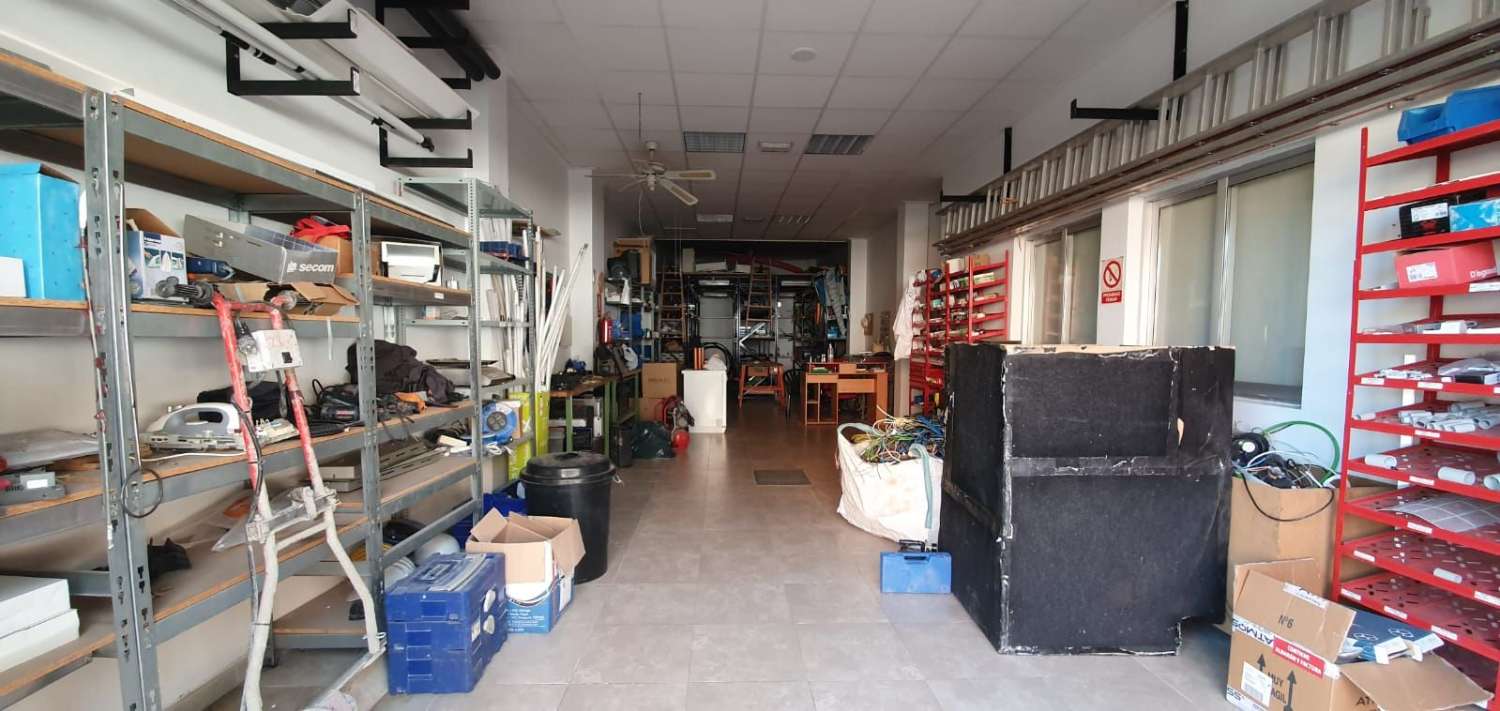 Tienda en venda in Villalonga