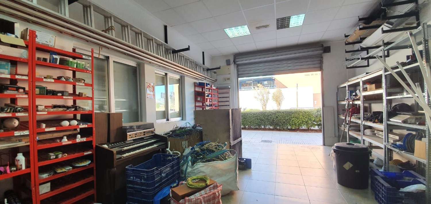 Shop for sale in Villalonga