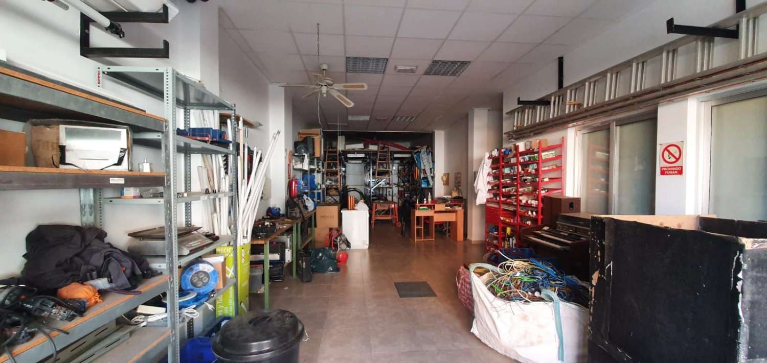 Tienda en venda in Villalonga