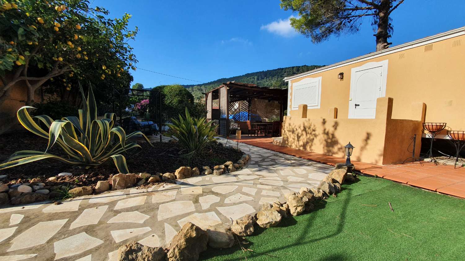 Villa for sale in Oliva pueblo