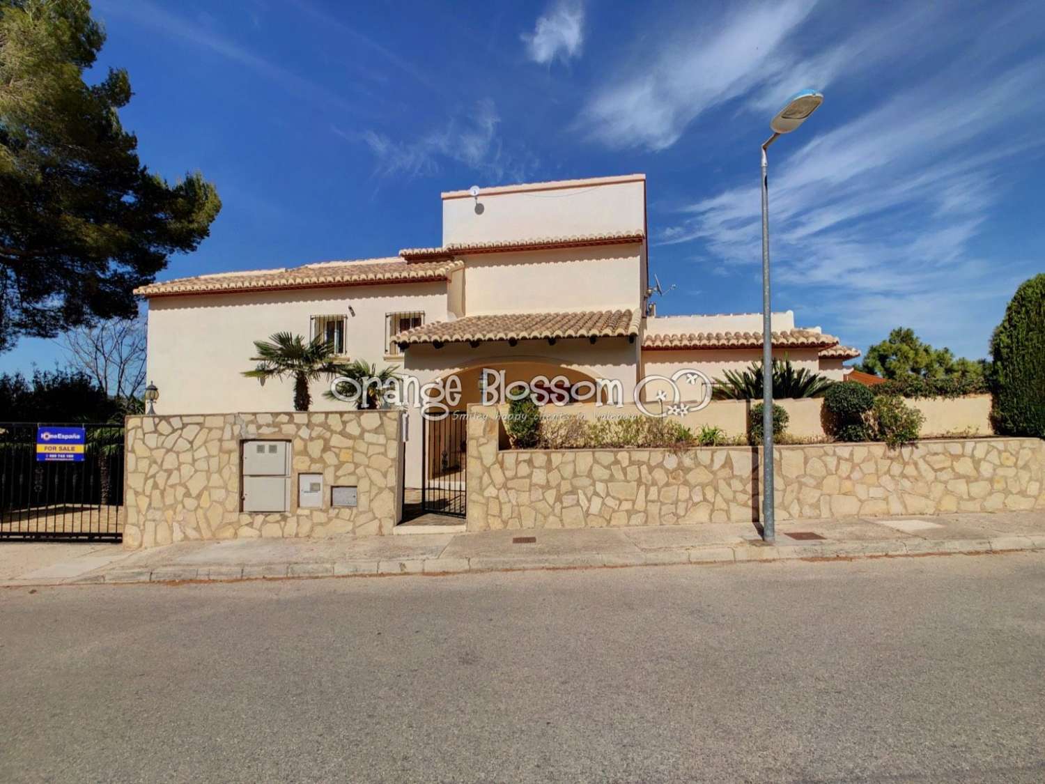 Villa en vente à Ador