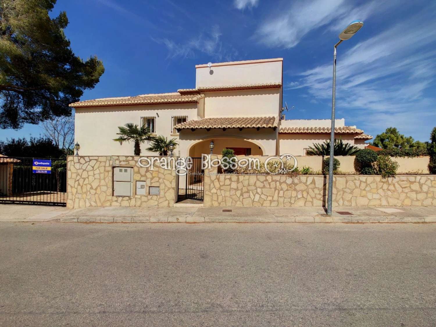 Villa en vente à Ador