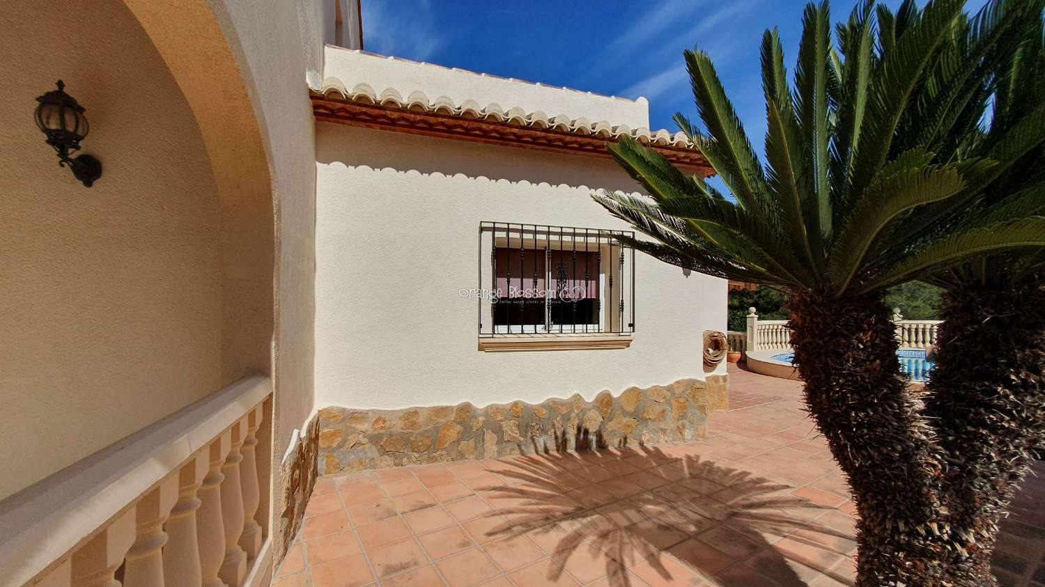 Villa en venta en Ador