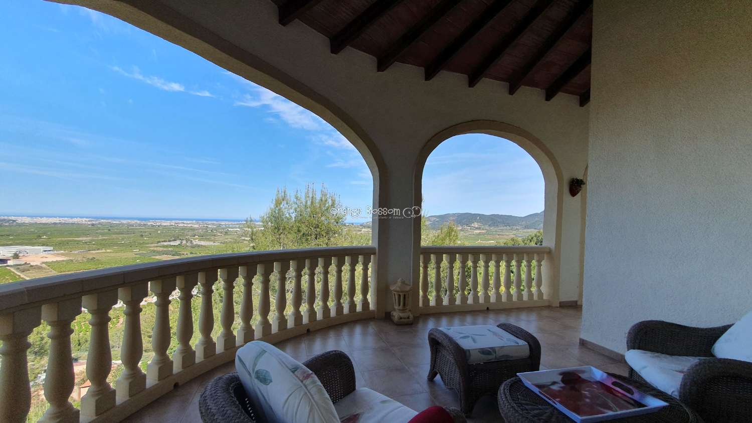 Villa en venta en Ador