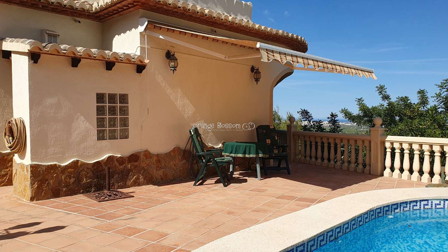 Villa en venta en Ador