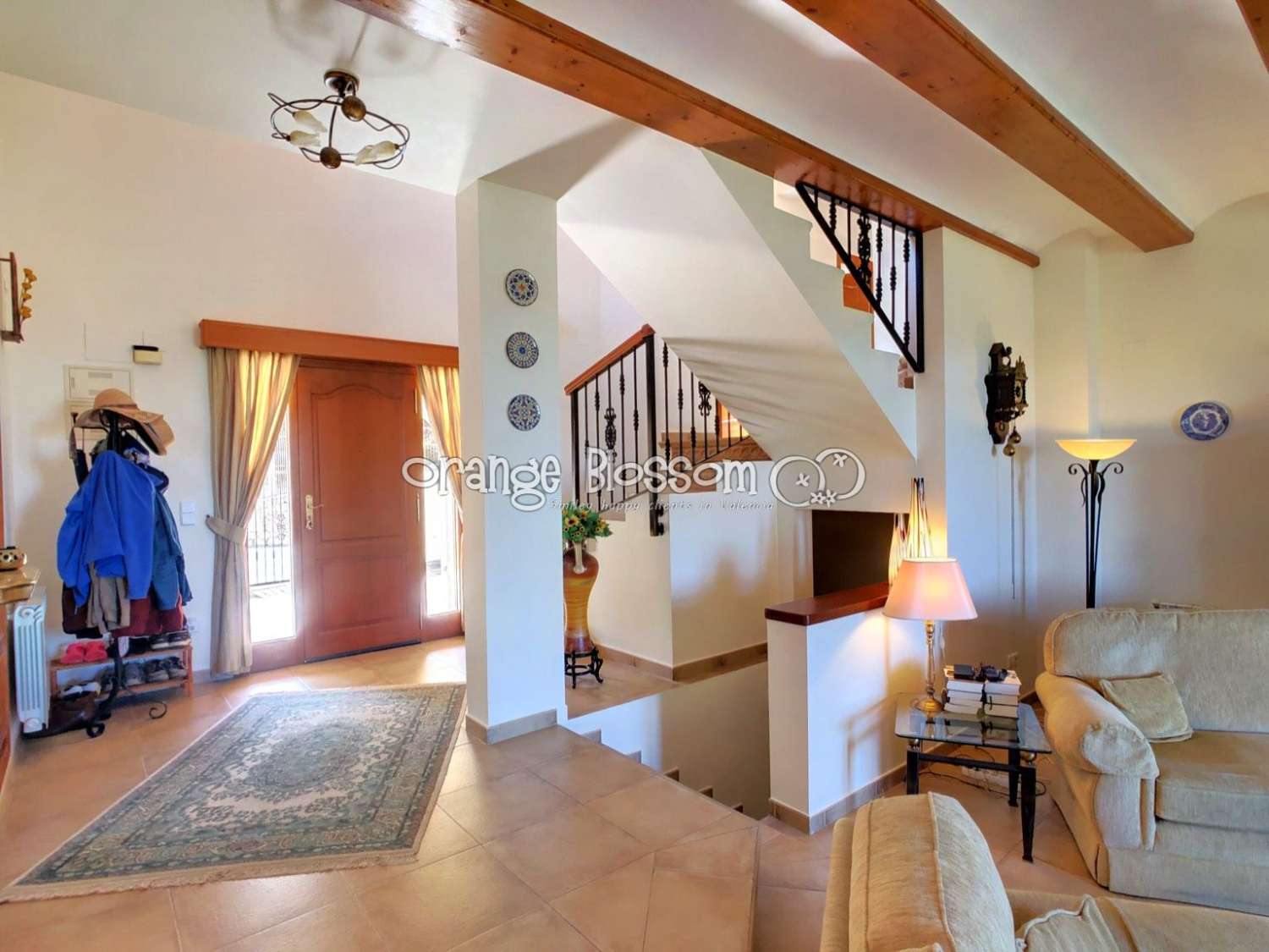 Villa for sale in Ador