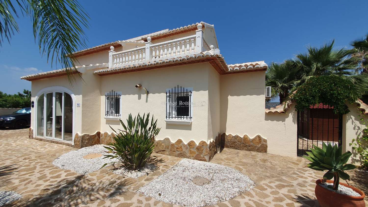 Villa en vente à Ador