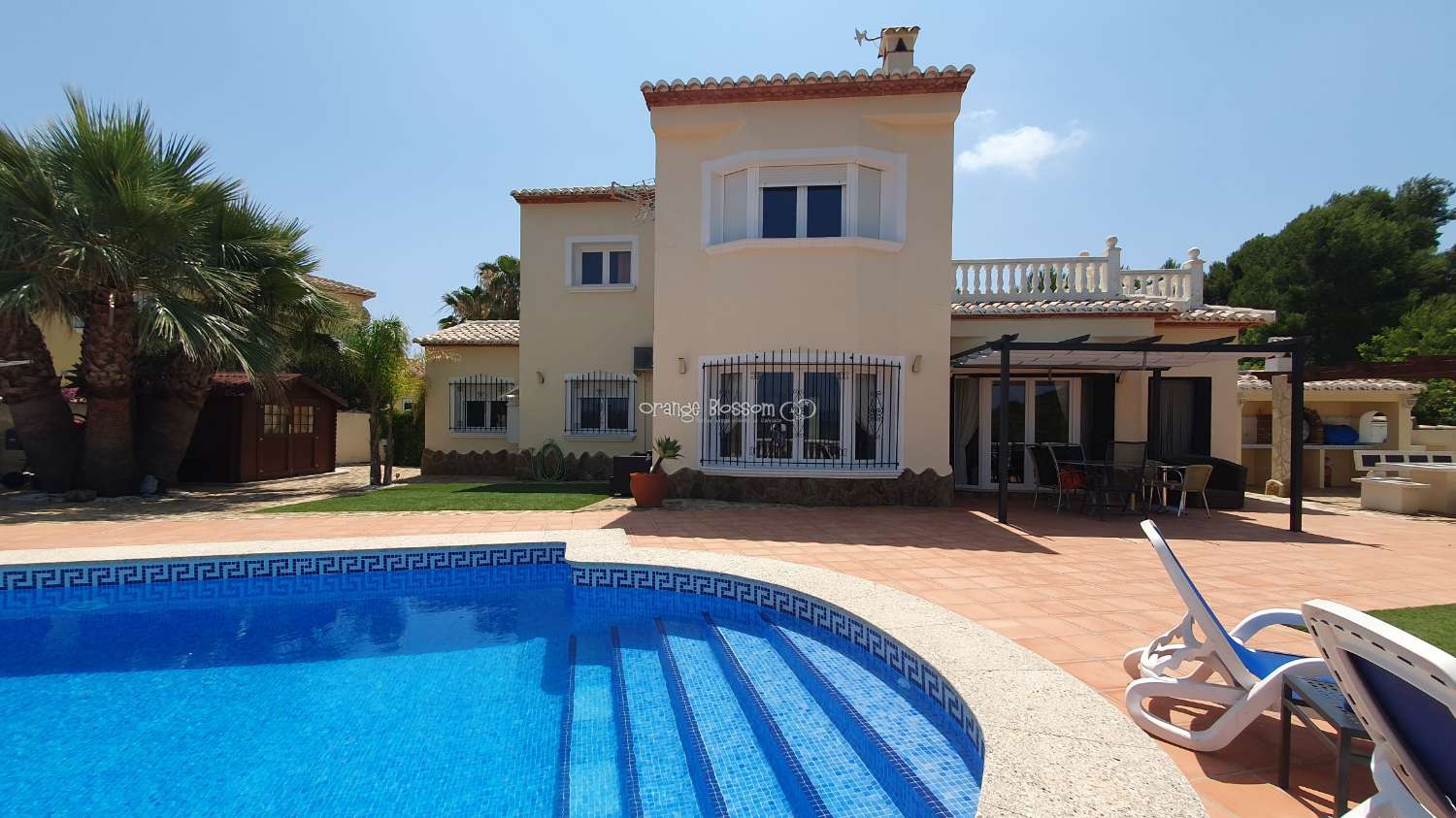 Villa in vendita a Ador