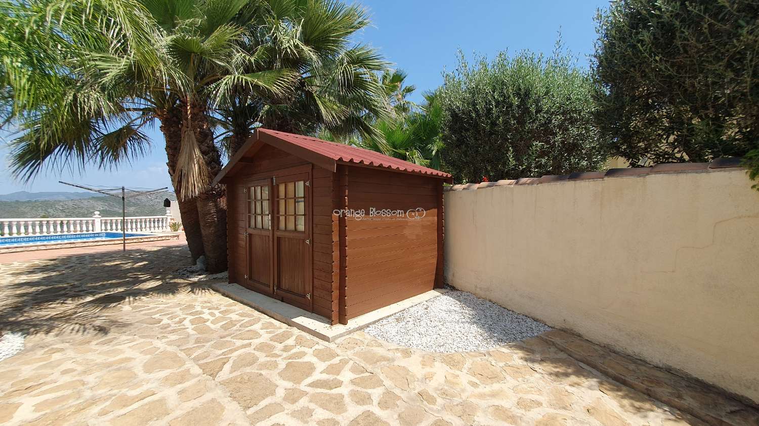 Villa en venta en Ador