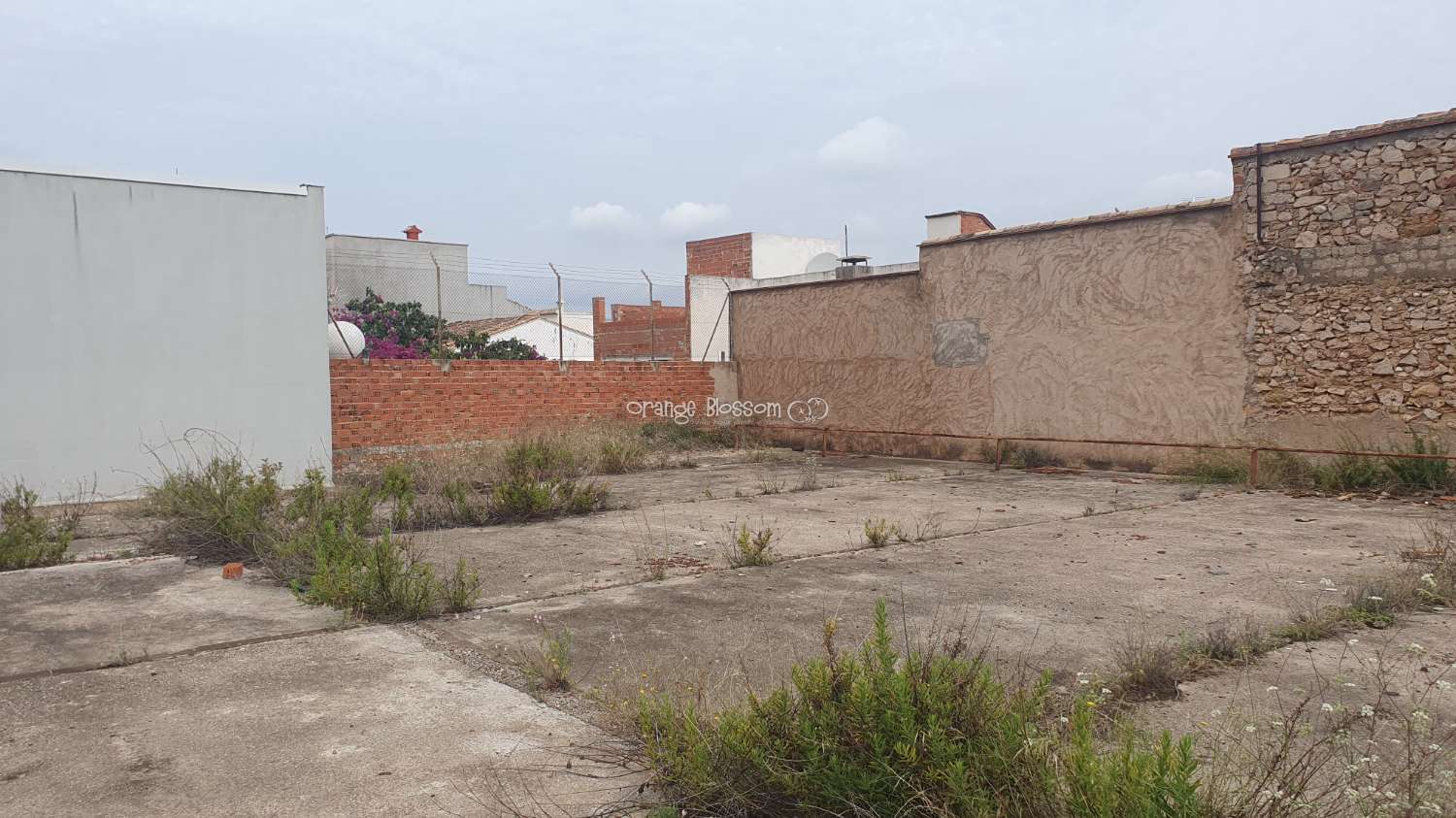 Plot for sale in Potríes