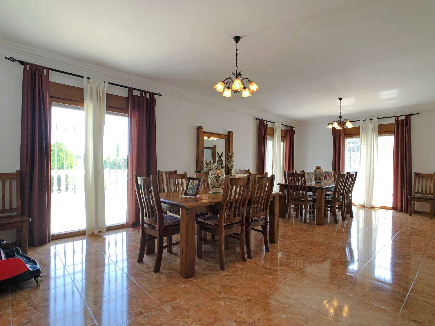 Spectacular villa close to the village of Beniganim