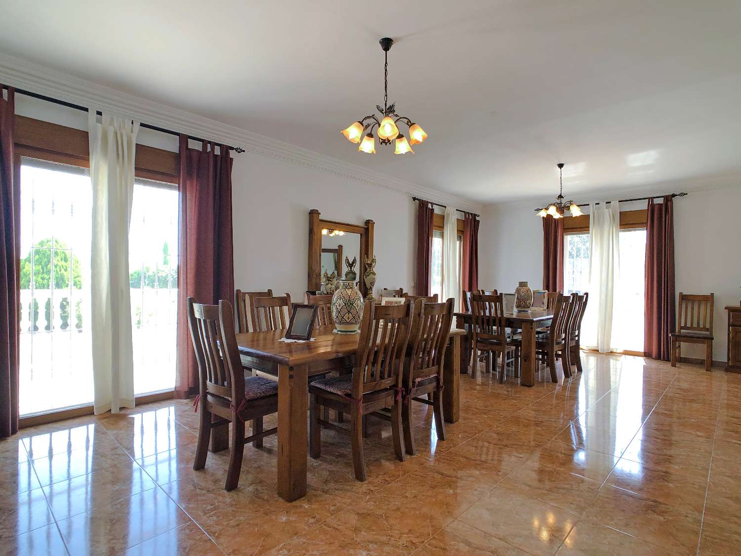 Spectacular villa close to the village of Beniganim