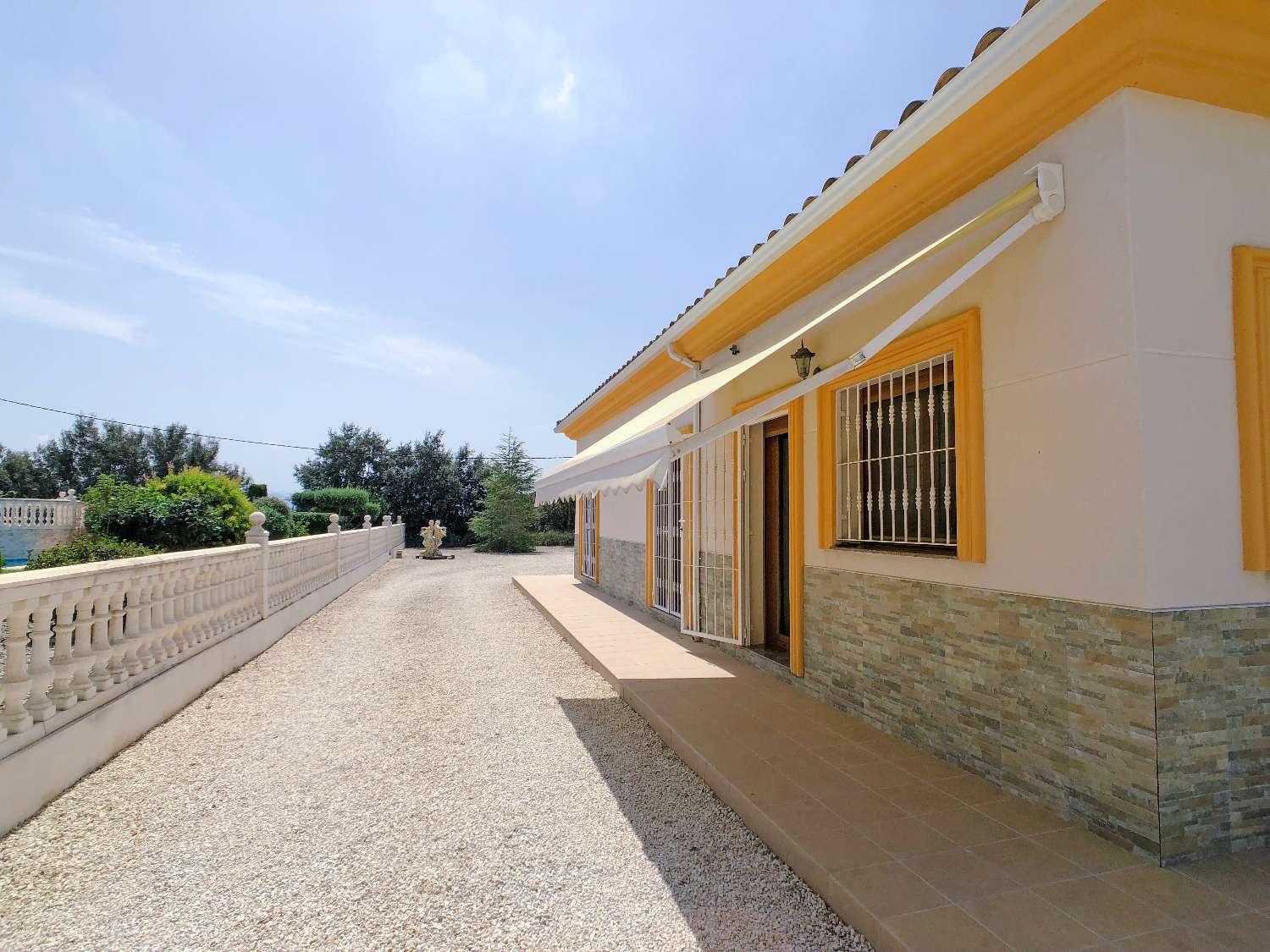 Spectacular villa close to the village of Beniganim