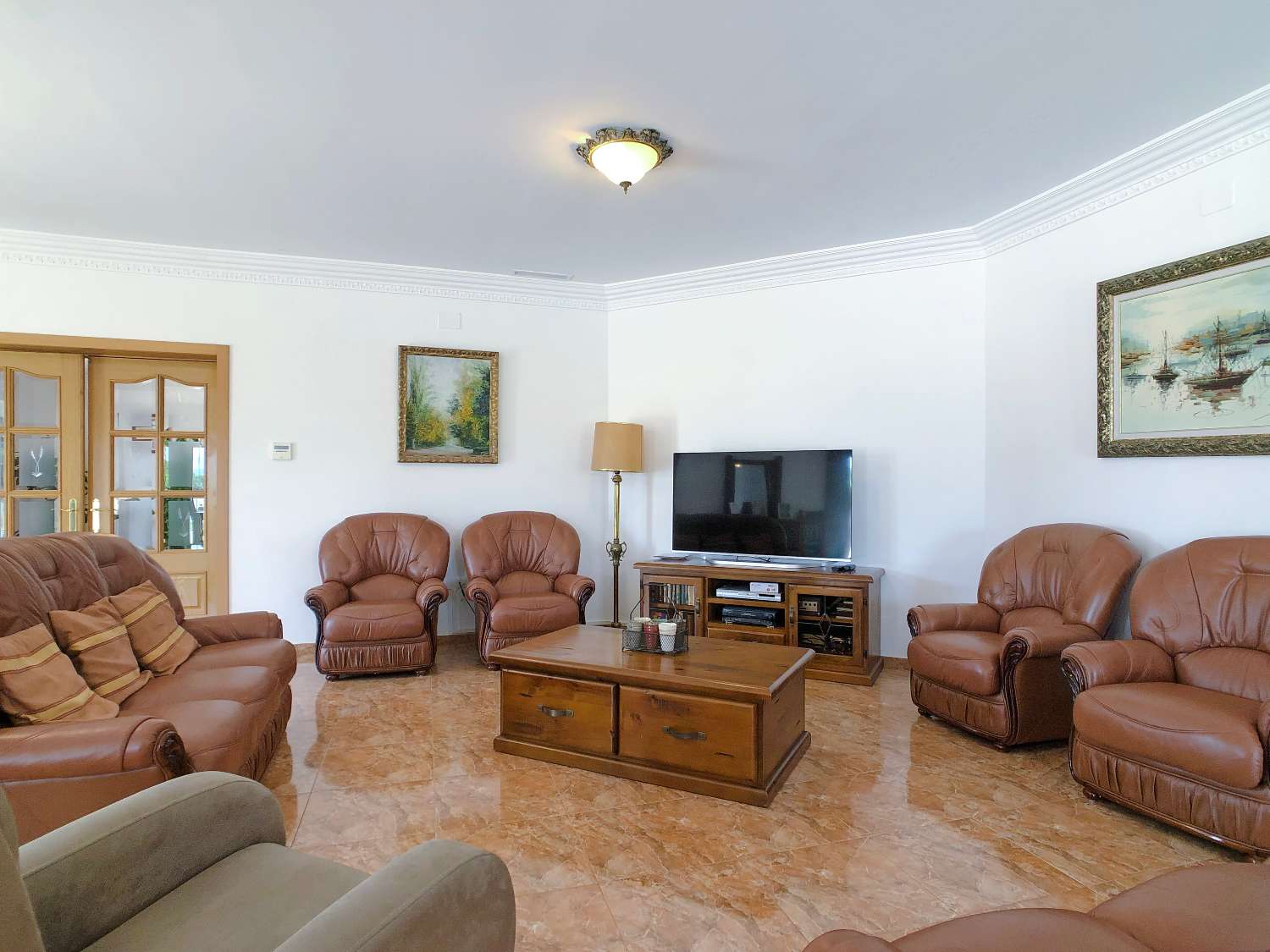 Spectacular villa close to the village of Beniganim