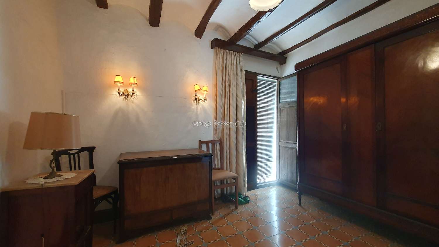 A captivating 1887 240M2 Village town house in the popular village of Villalonga in La Safor Region of Valencia