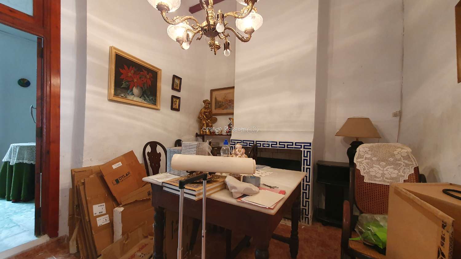 A captivating 1887 240M2 Village town house in the popular village of Villalonga in La Safor Region of Valencia