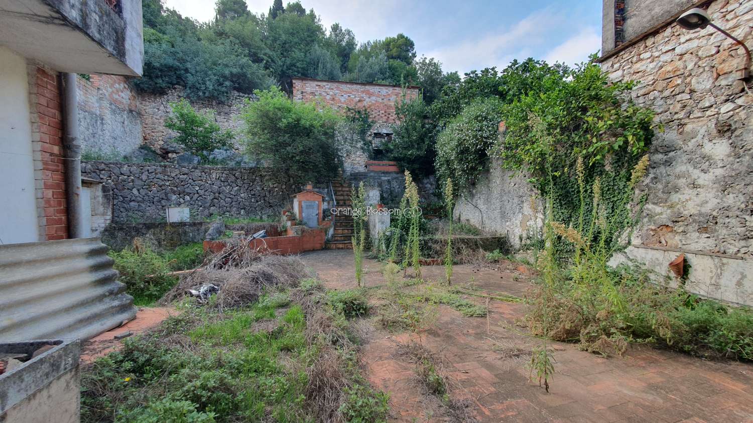 Fuente Jardines.