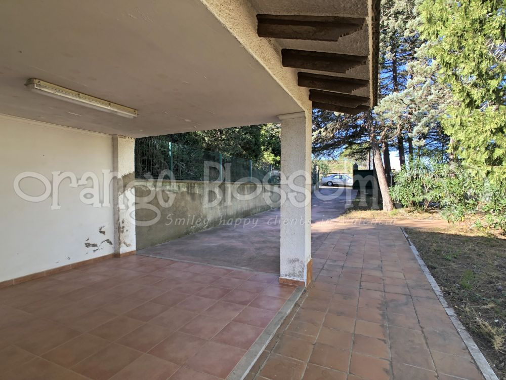 Casa única a Terrateig amb boniques vistes