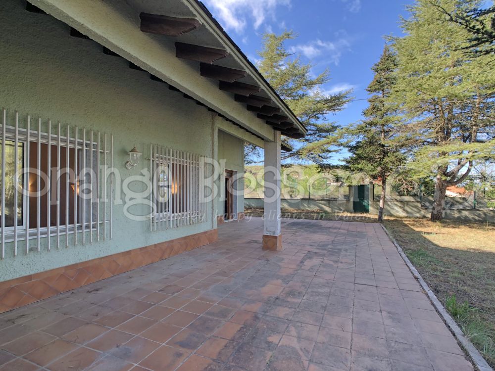 Casa única a Terrateig amb boniques vistes