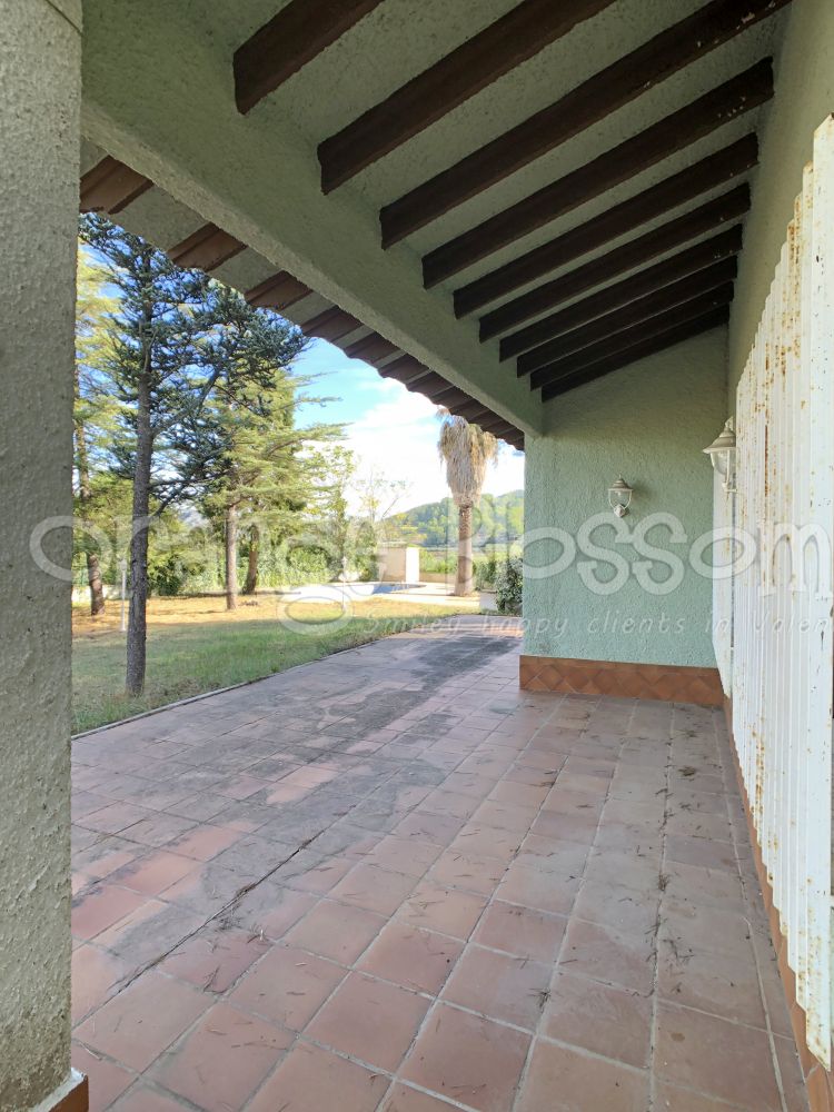 Casa única a Terrateig amb boniques vistes