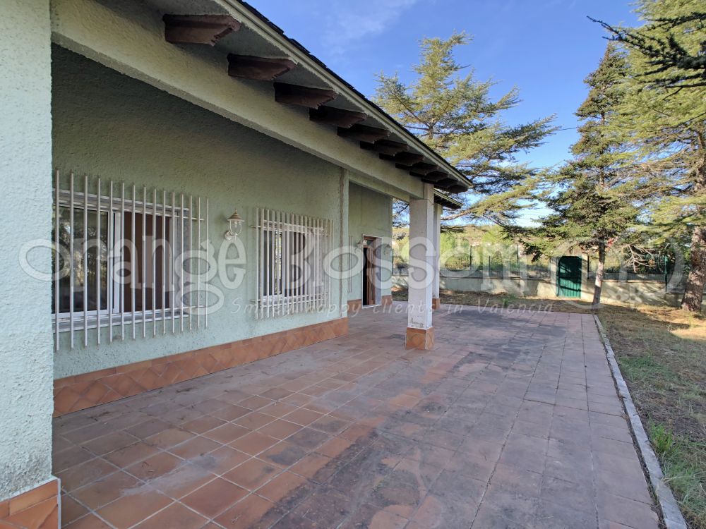 Casa única a Terrateig amb boniques vistes