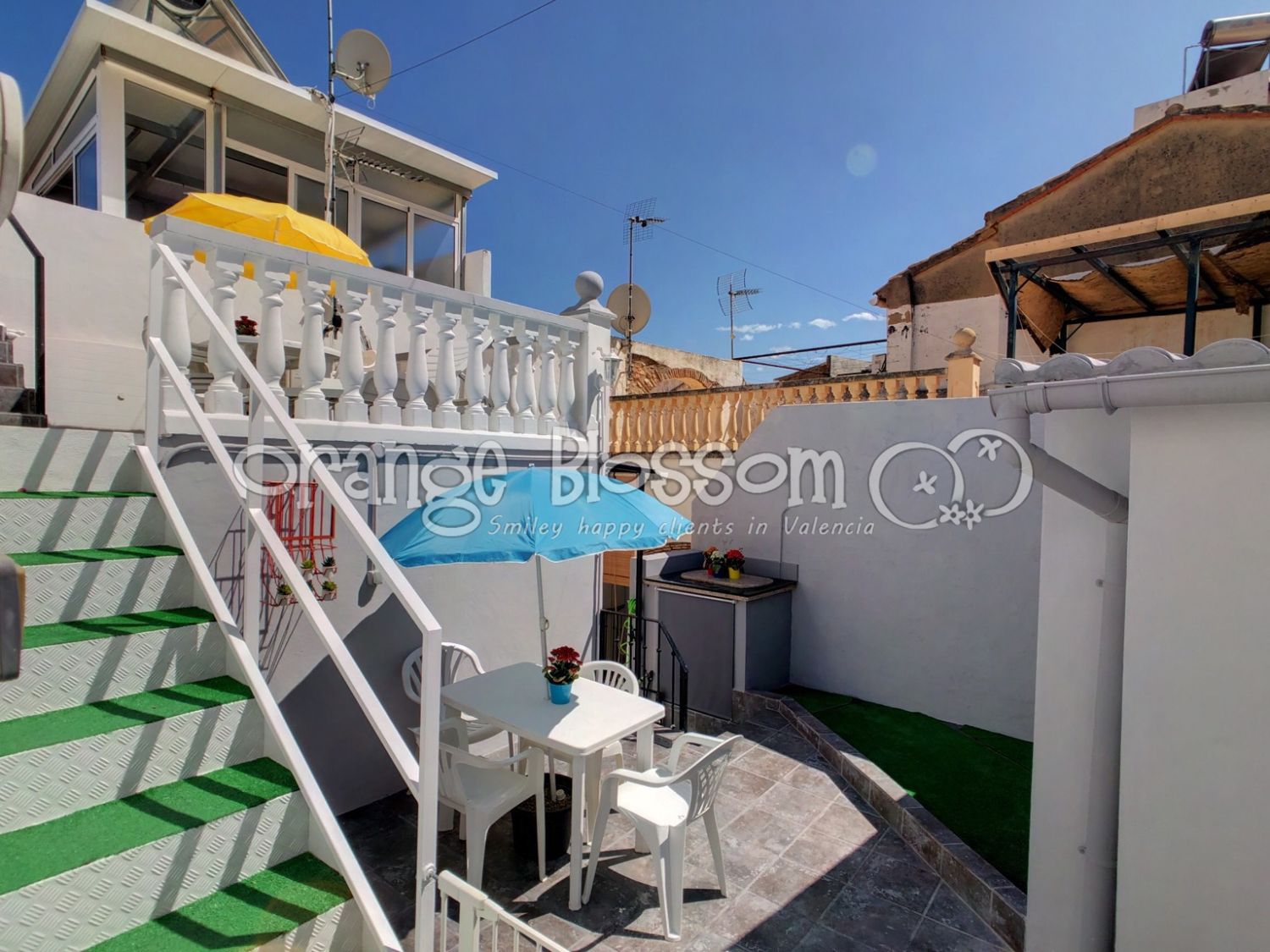 Well presented village house in Palma de Gandia