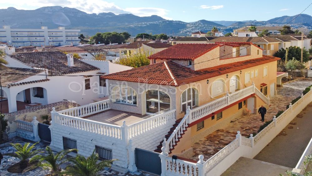 Spectaculaire villa aan de voorkant in Devesses - Denia