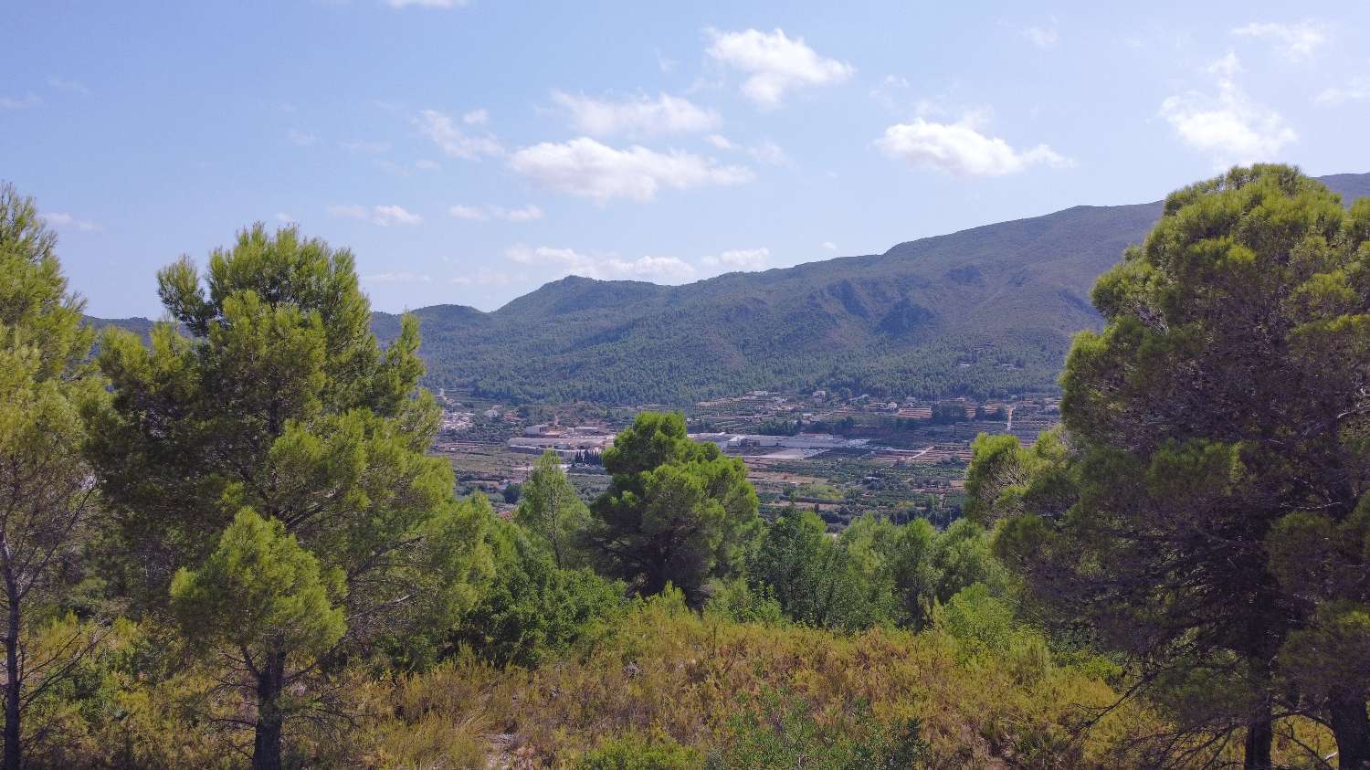 Oportunidad excepcional: más de 3.000 m² de terreno urbano de primera calidad con vistas al mar