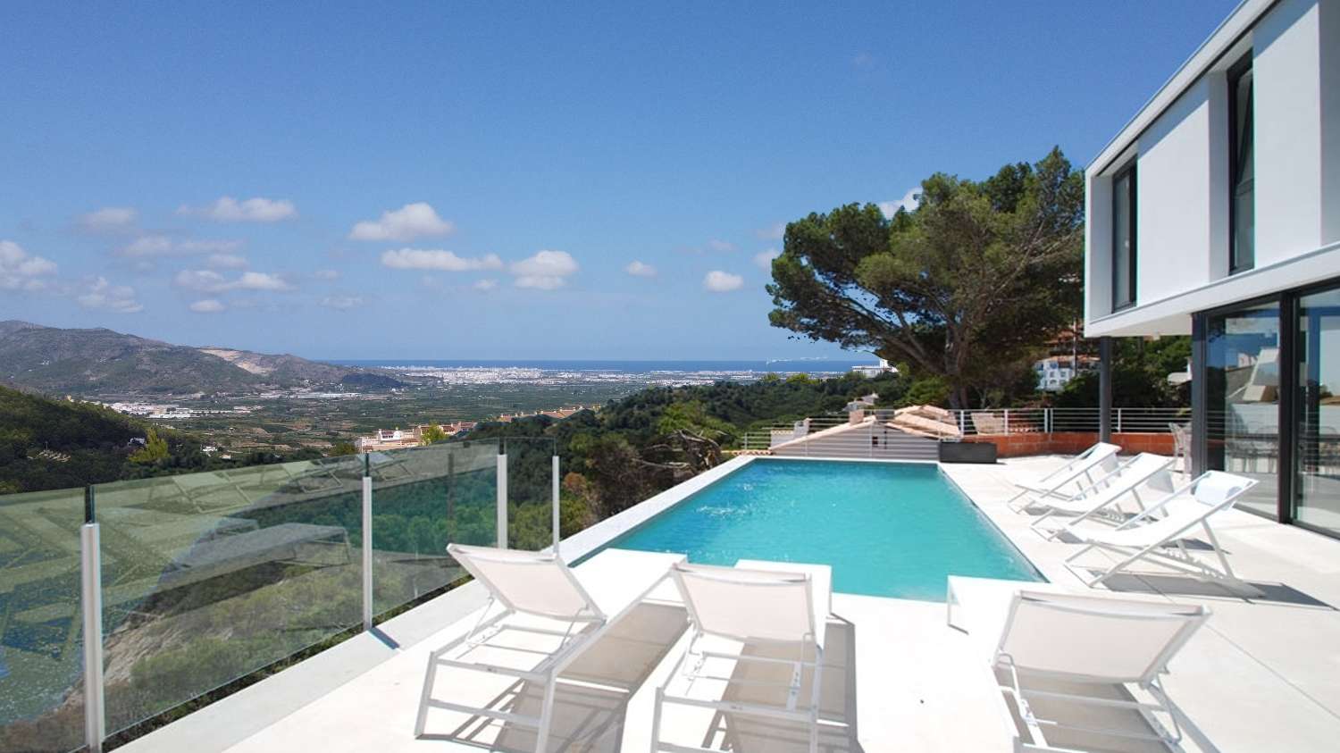 Oportunidad excepcional: más de 3.000 m² de terreno urbano de primera calidad con vistas al mar