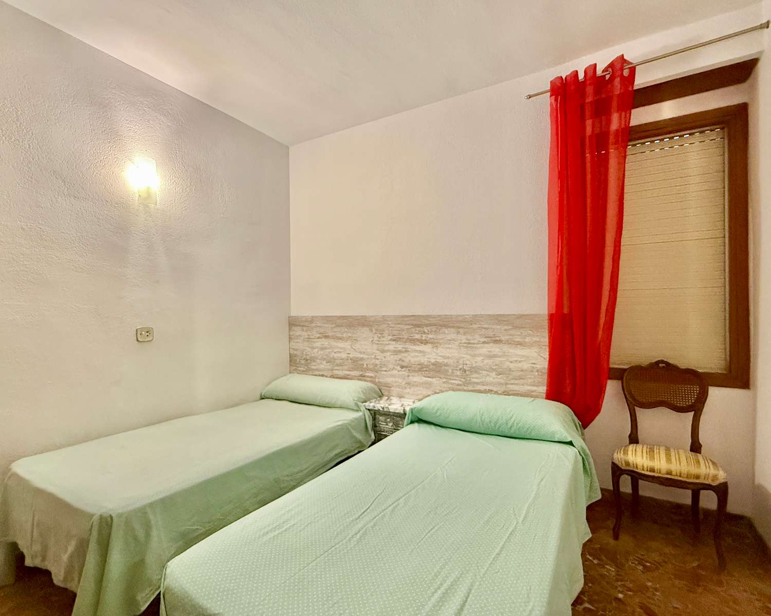 INCREDIBLE APARTMENT ON THE SEAFRONT ON THE PROMENADE OF FUENGIROLA