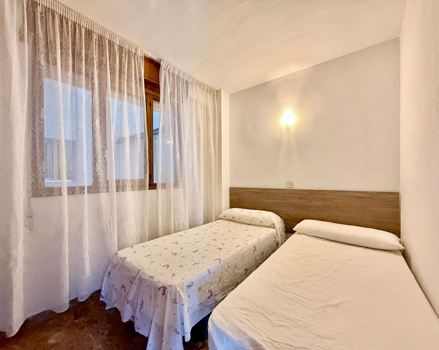 INCREDIBLE APARTMENT ON THE SEAFRONT ON THE PROMENADE OF FUENGIROLA