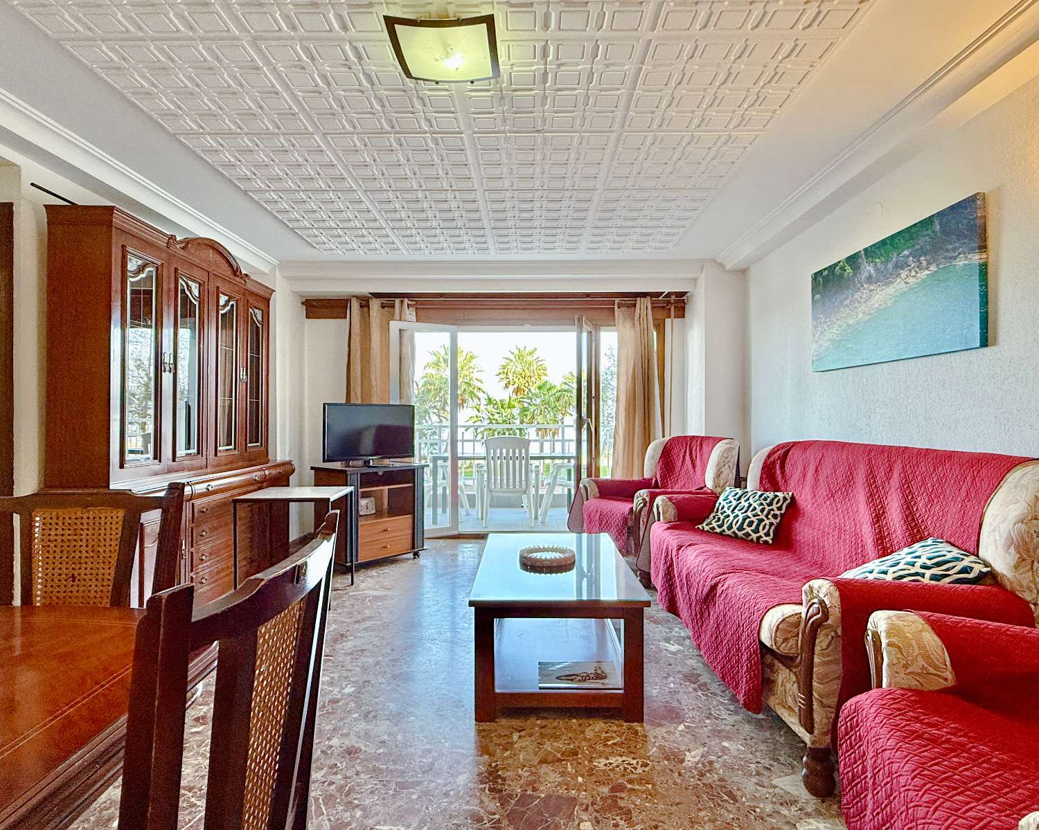 INCREDIBLE APARTMENT ON THE SEAFRONT ON THE PROMENADE OF FUENGIROLA