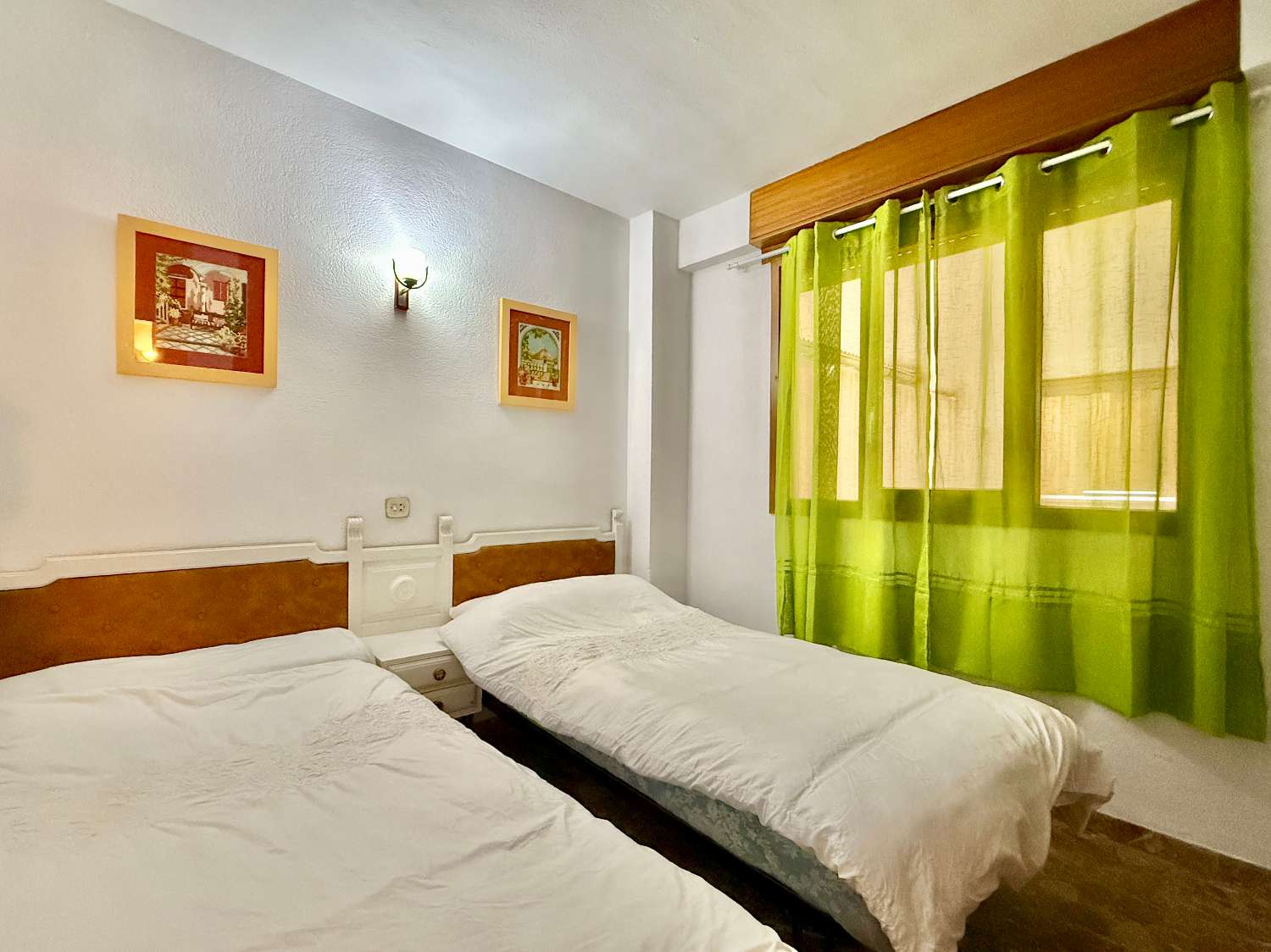 INCREDIBLE APARTMENT ON THE SEAFRONT ON THE PROMENADE OF FUENGIROLA