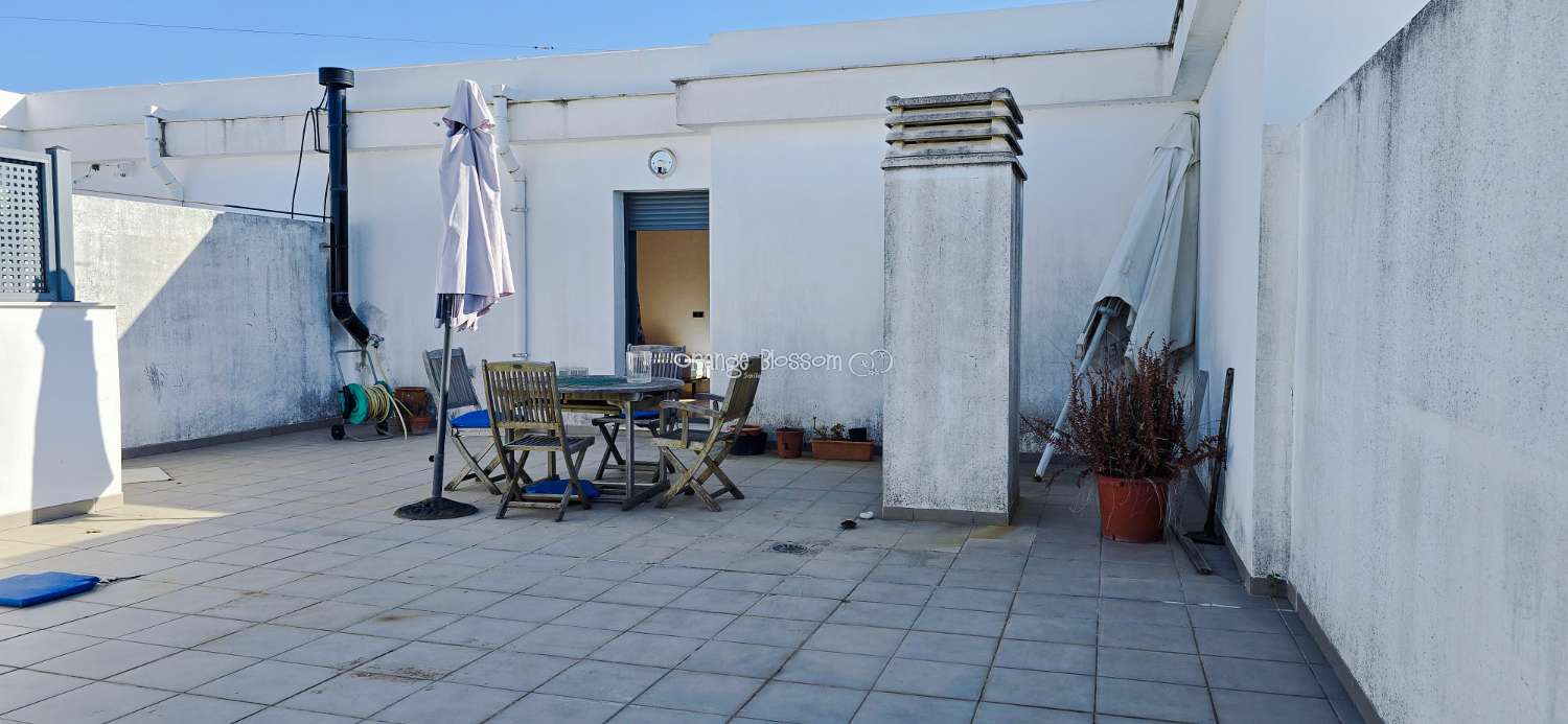 Zentral und erreichbar. Eine ideale Immobilie für alle, die ein neues Zuhause in einem traditionellen spanischen Dorf suchen.