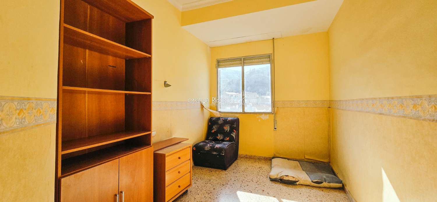 Un apartamento encantador y luminoso con unas vistas magníficas en el popular pueblo de Villalonga.