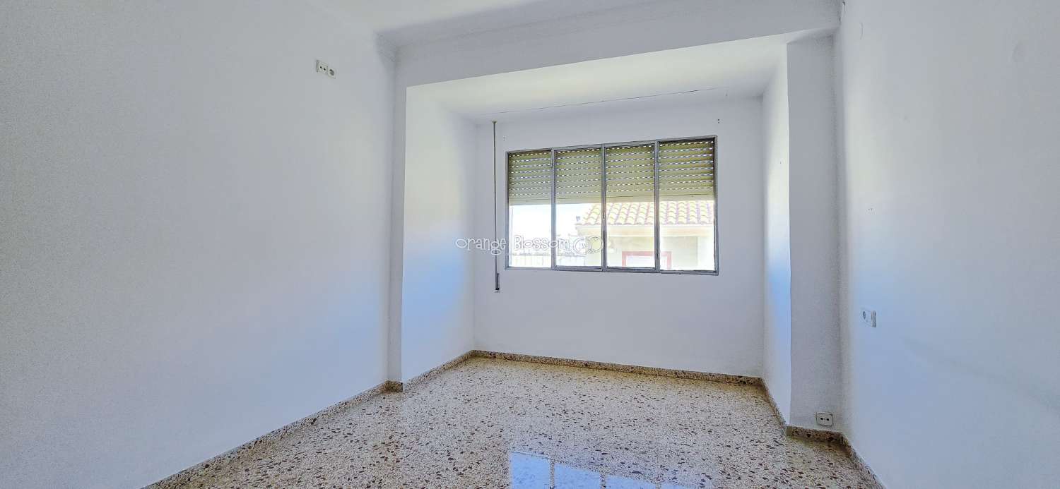 Un apartamento encantador y luminoso con unas vistas magníficas en el popular pueblo de Villalonga.