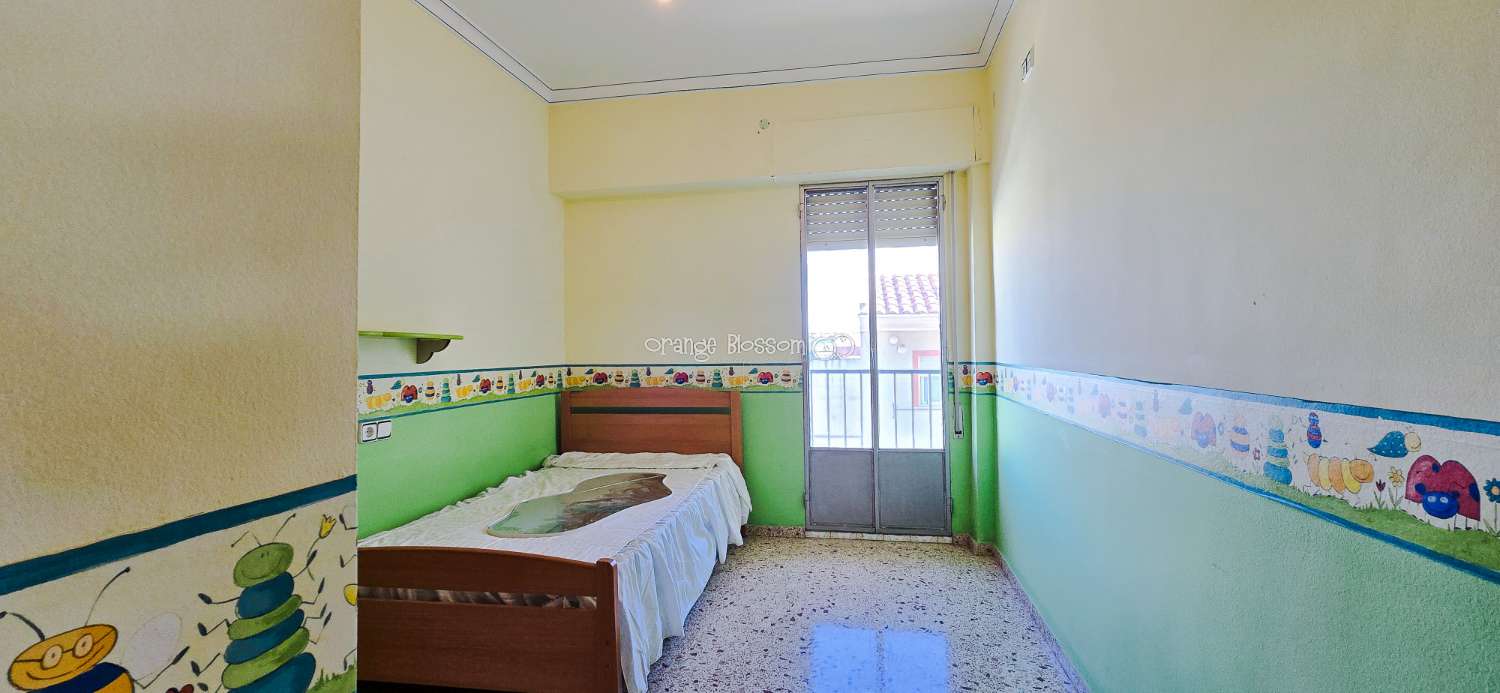 Un apartamento encantador y luminoso con unas vistas magníficas en el popular pueblo de Villalonga.