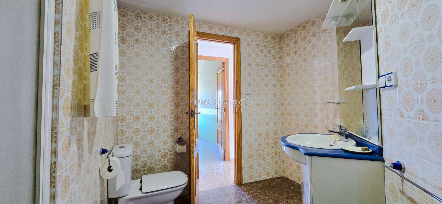 Un apartamento encantador y luminoso con unas vistas magníficas en el popular pueblo de Villalonga.