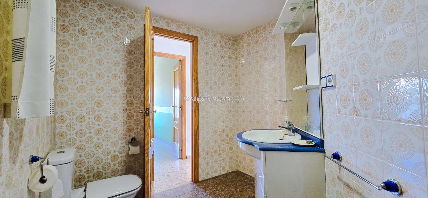 Un apartamento encantador y luminoso con unas vistas magníficas en el popular pueblo de Villalonga.