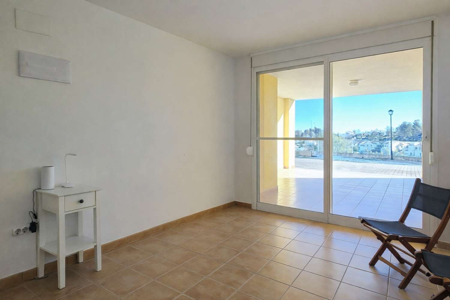 Dieses wunderschön gestaltete dreistöckige Adosado bietet fantastische Ausblicke und bietet 181 m² gut gestaltete Wohnfläche.