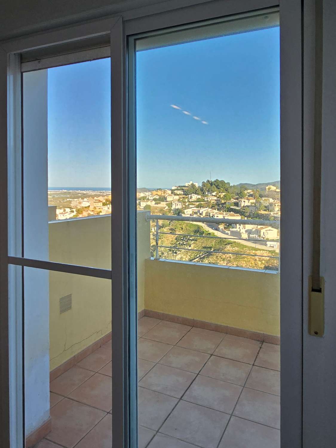 Großes Stadthaus mit Pool und Meerblick