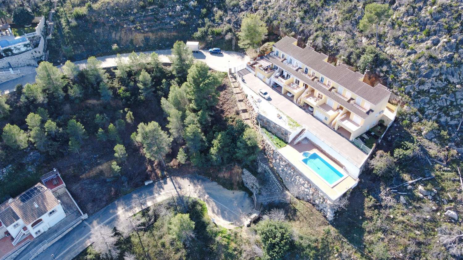 Großes Stadthaus mit Pool und Meerblick