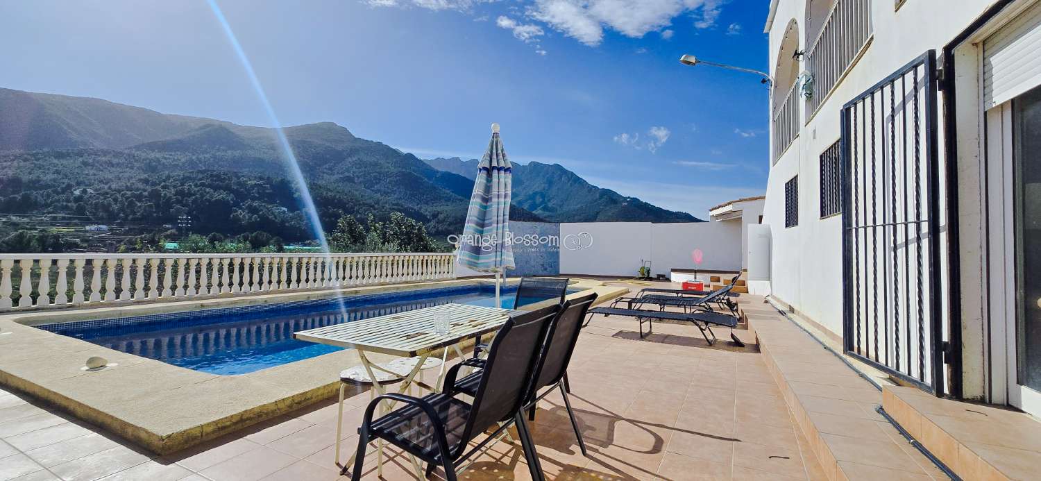 Peaceful Views  and tranquility with Total Convenience.