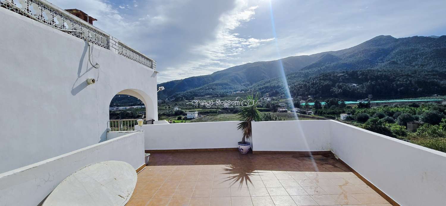 Peaceful Views  and tranquility with Total Convenience.