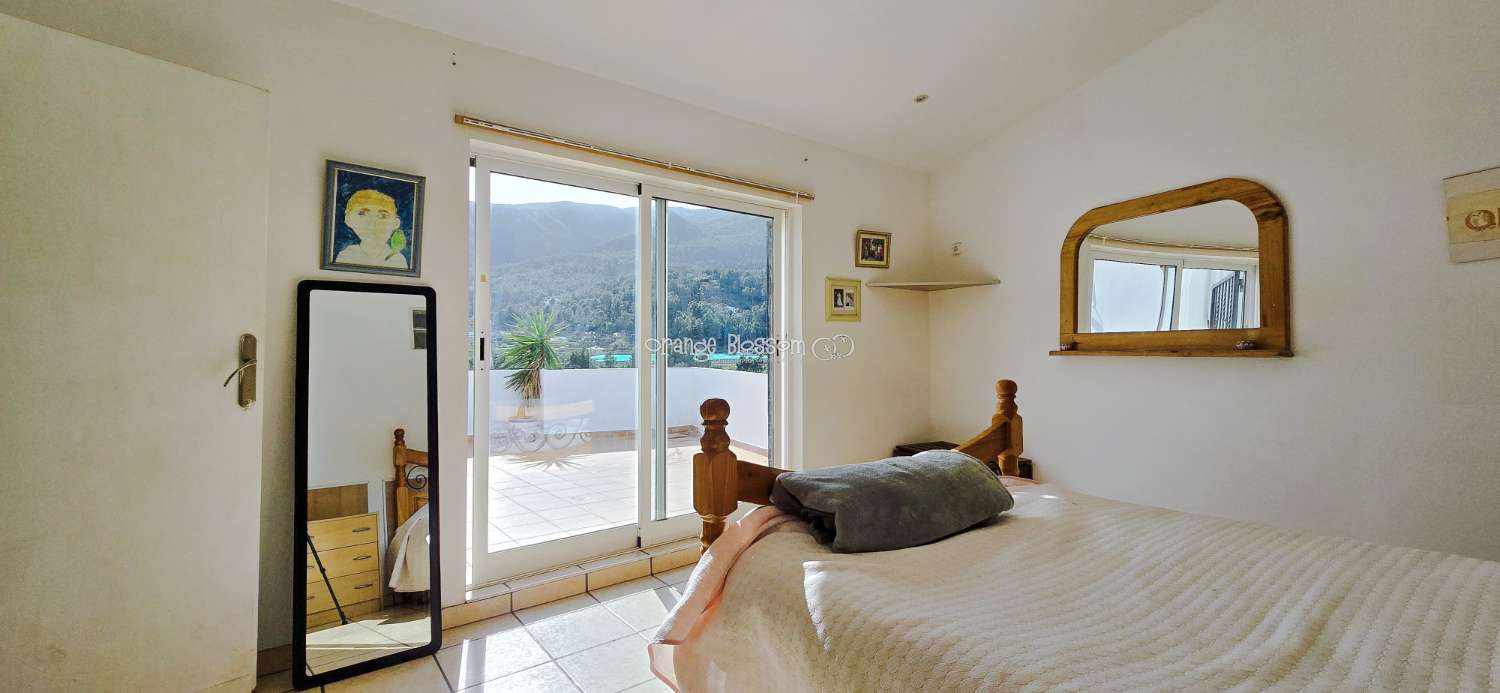 Peaceful Views  and tranquility with Total Convenience.